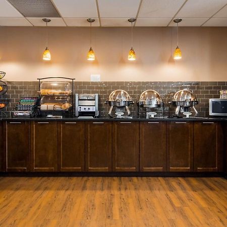 Best Western Blairmore Saskatoon Buitenkant foto