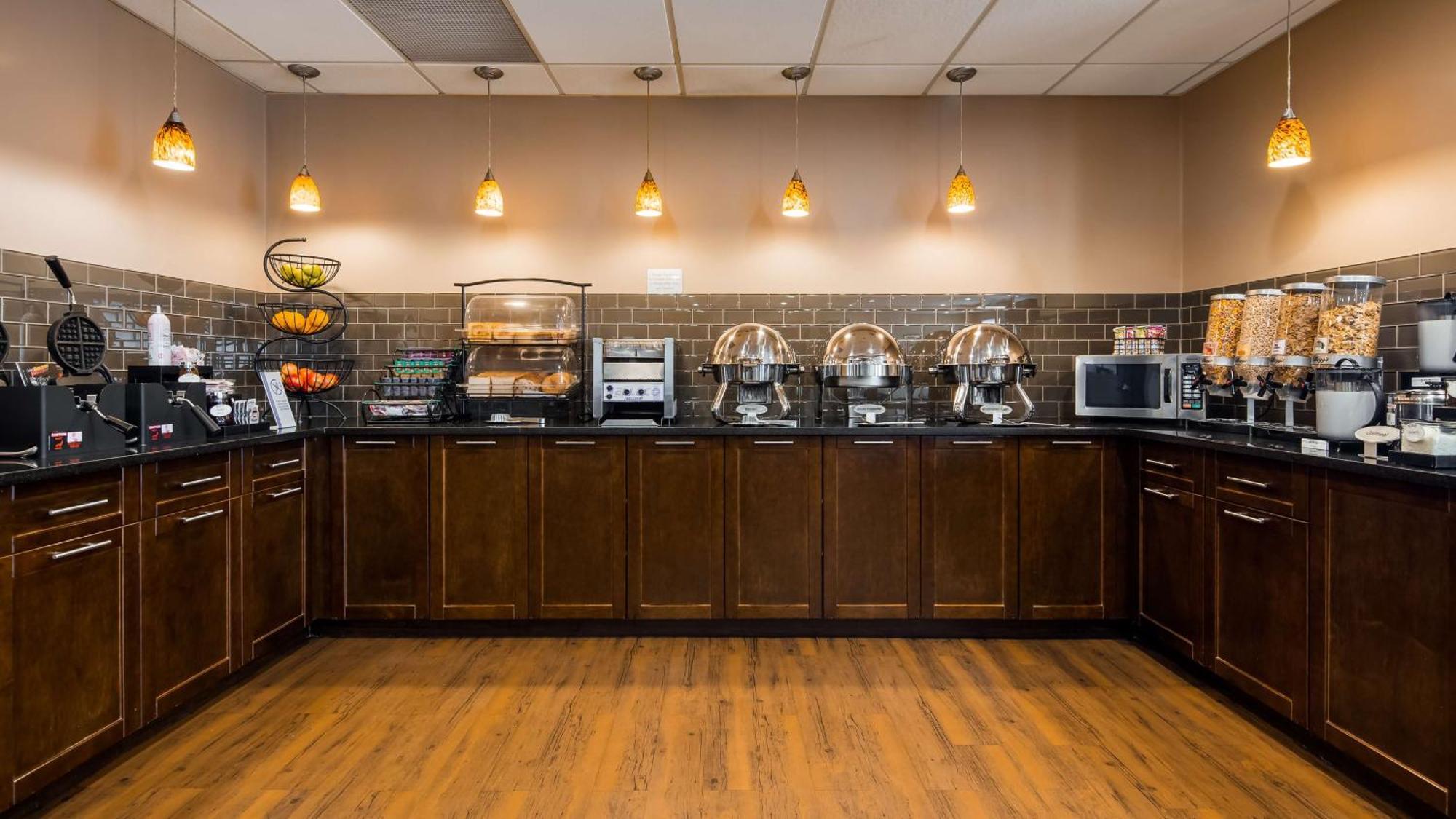 Best Western Blairmore Saskatoon Buitenkant foto