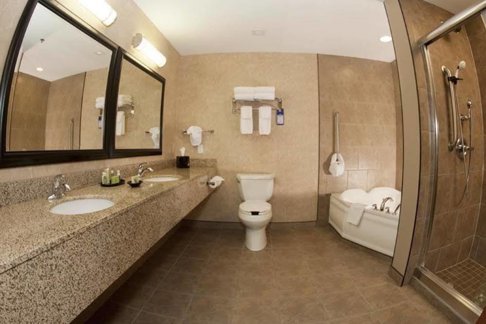 Best Western Blairmore Saskatoon Buitenkant foto