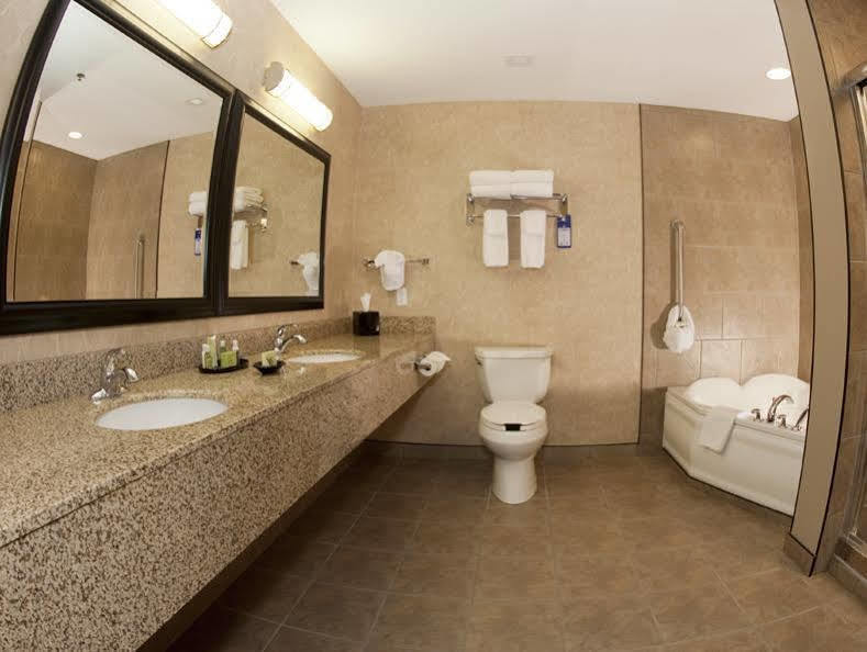 Best Western Blairmore Saskatoon Buitenkant foto